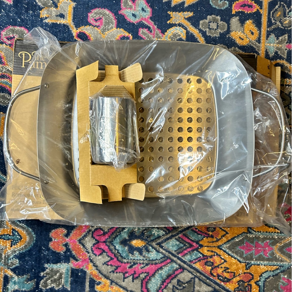 The Pampered Chef BBQ Roasting Pan and Can Holder New In Box - Picture 2 of 5